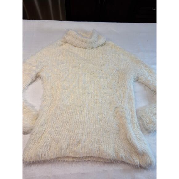 Express White Fuzzy Turtleneck Sweater Size S - Picture 2 of 9